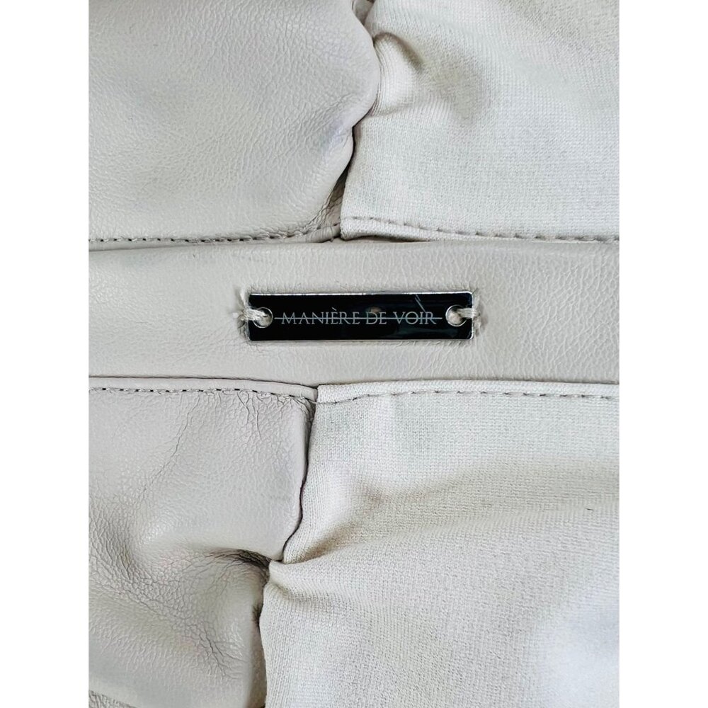 maniere de voir Beige Cream Ruched Vegan Leather Mini Skirt - Picture 14 of 16